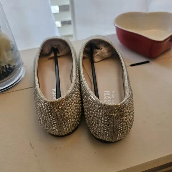 De Blossom Collection Glittering Silver Flats - Picture 5 of 16